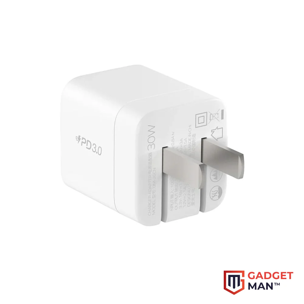 Momax PD 30W USB-C Fast Charging Folding GaN Adapter (UM26CN)